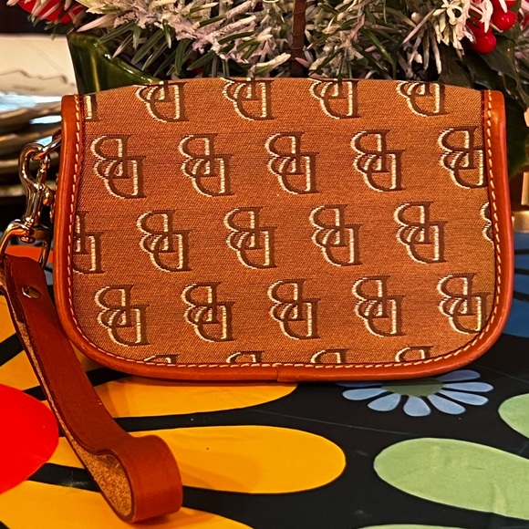 NWOT DOONEY & BOURKE WRISTLET - Picture 3 of 6